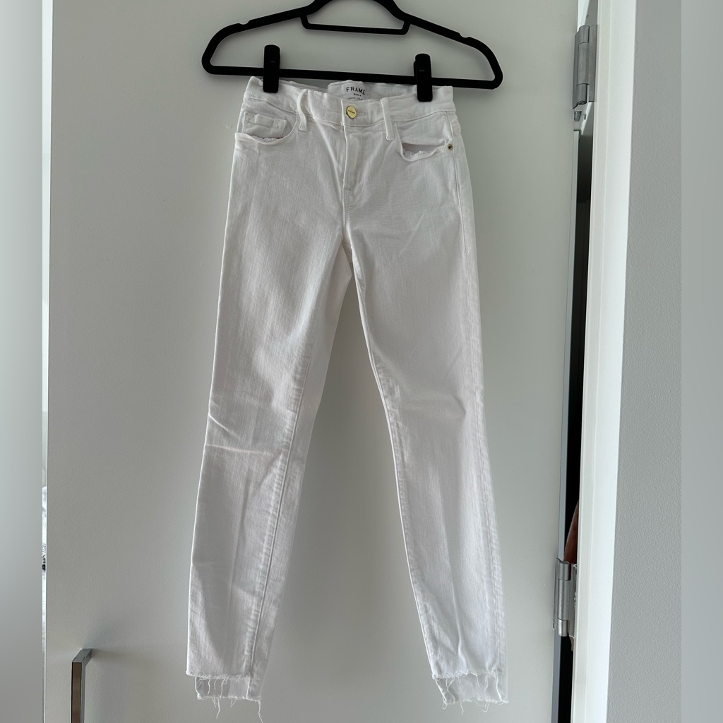 Frame Le Skinny De Jeanne. Size 24. White Denim
